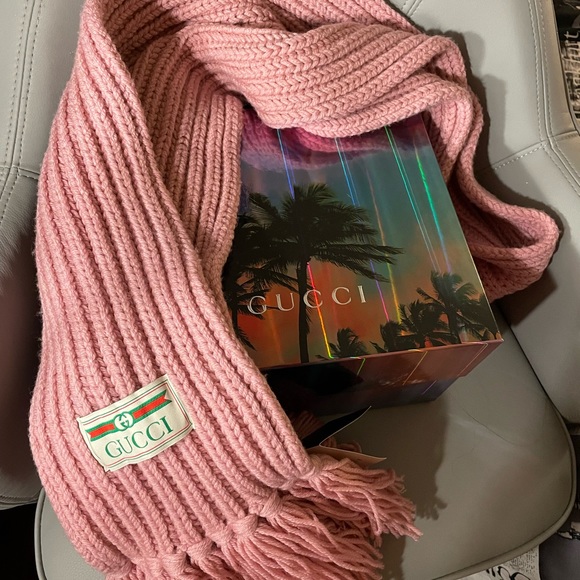 GUCCI Ribbed fringed wool scarf NWT - Picture 1 of 9
